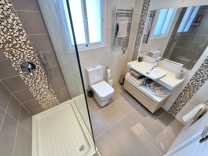 Image No.25-5 Bed Villa for sale