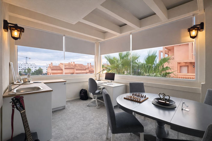 Image No.20-4 Bed Apartment for sale