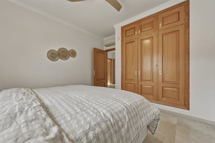 Image No.18-5 Bed Villa for sale