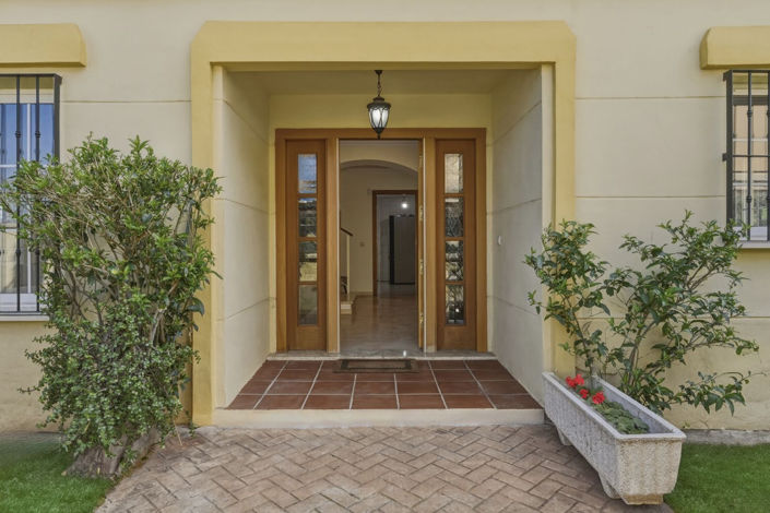 Image No.6-5 Bed Villa for sale