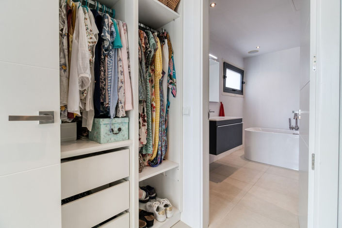 Image No.17-4 Bed Villa for sale