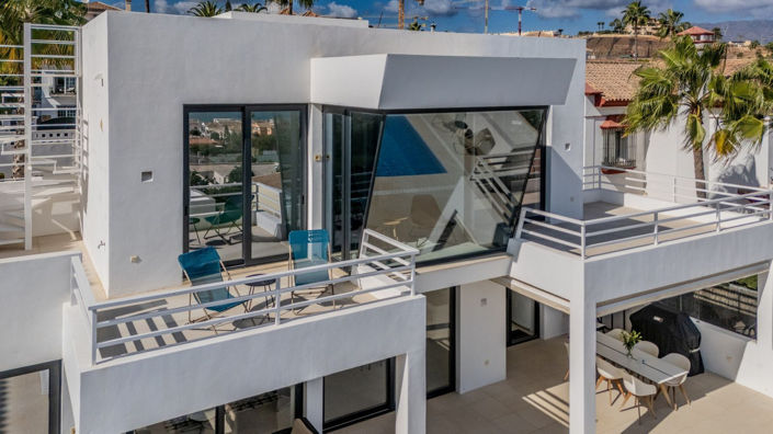 Image No.4-4 Bed Villa for sale