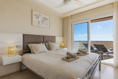 12-53013098fcab6c38b1379cd33298e050