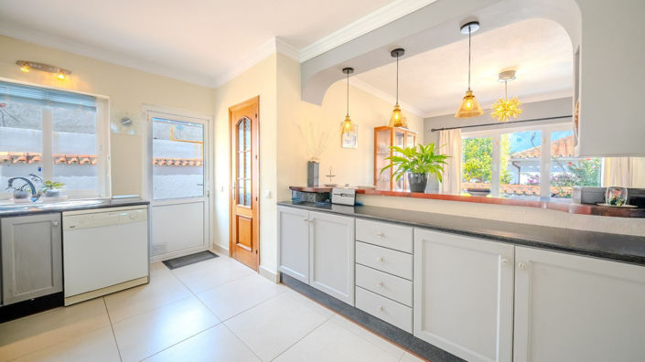 Image No.11-4 Bed Villa for sale