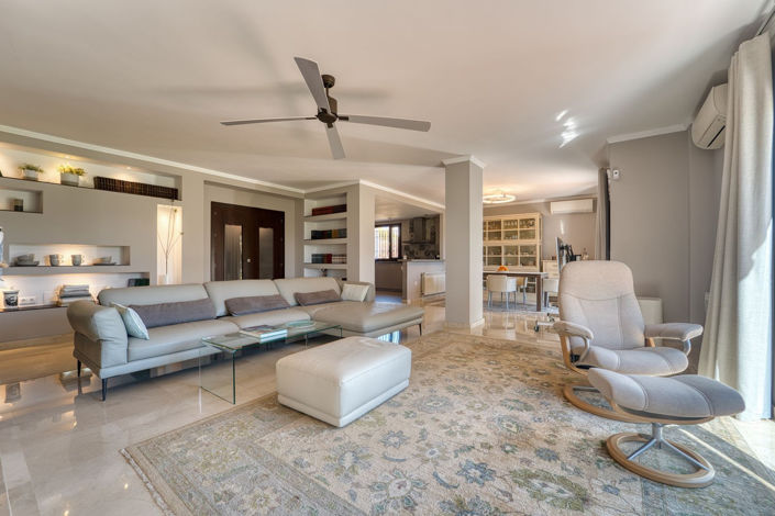 Image No.10-5 Bed Villa for sale