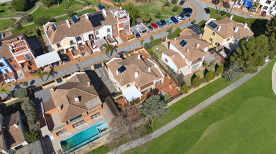 2-5bd7b9d04b45e33852eaf0ec6670150d