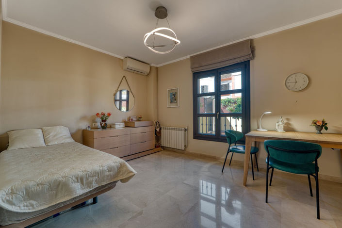 Image No.20-5 Bed Villa for sale