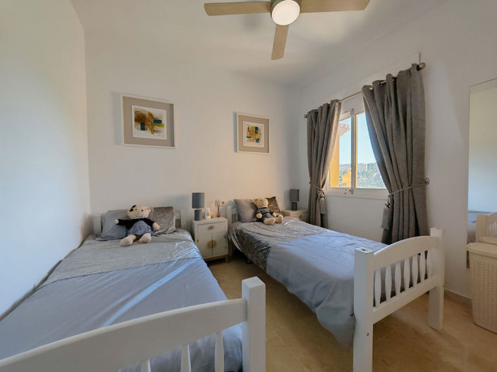 Image No.15-4 Bed Townhouse for sale