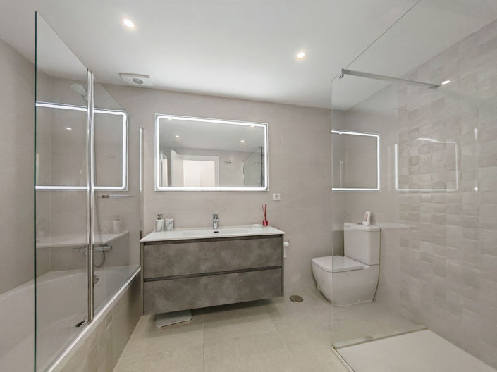 Image No.19-4 Bed Townhouse for sale