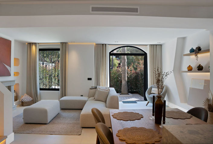 Image No.13-4 Bed Townhouse for sale