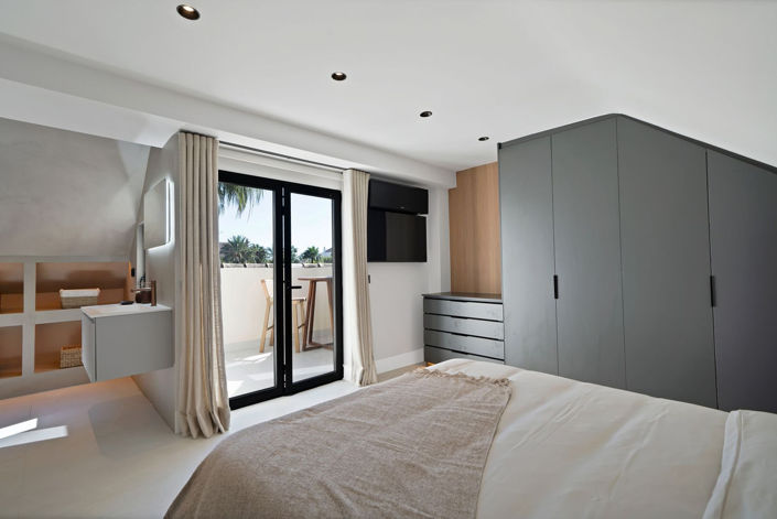 Image No.19-4 Bed Townhouse for sale