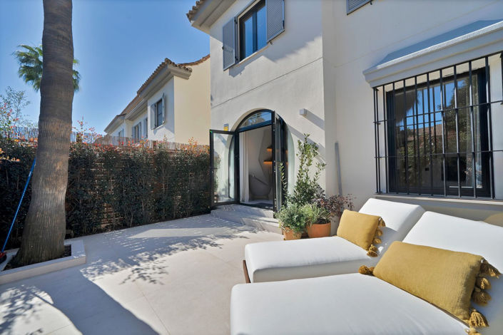 Image No.2-4 Bed Townhouse for sale