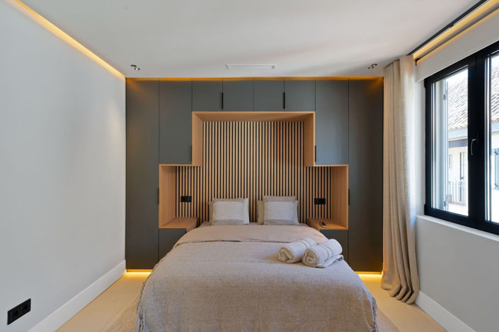 Image No.25-4 Bed Townhouse for sale