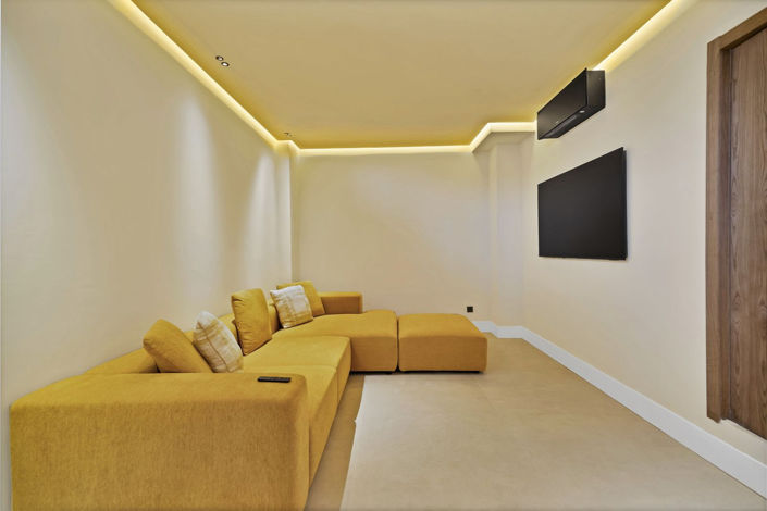 Image No.30-4 Bed Townhouse for sale