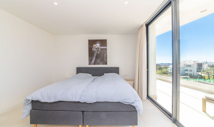 Image No.20-3 Bed Apartment for sale