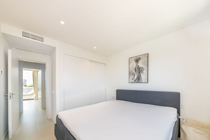 Image No.22-3 Bed Apartment for sale