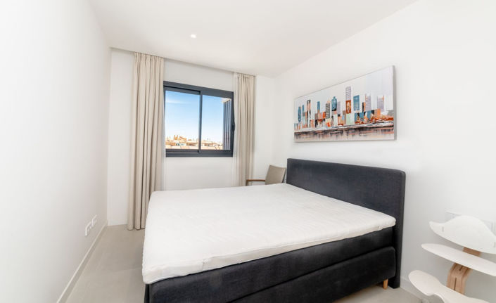 Image No.23-3 Bed Apartment for sale