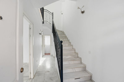 8-e64a9055bba3e77ac8aca3b893cdf826