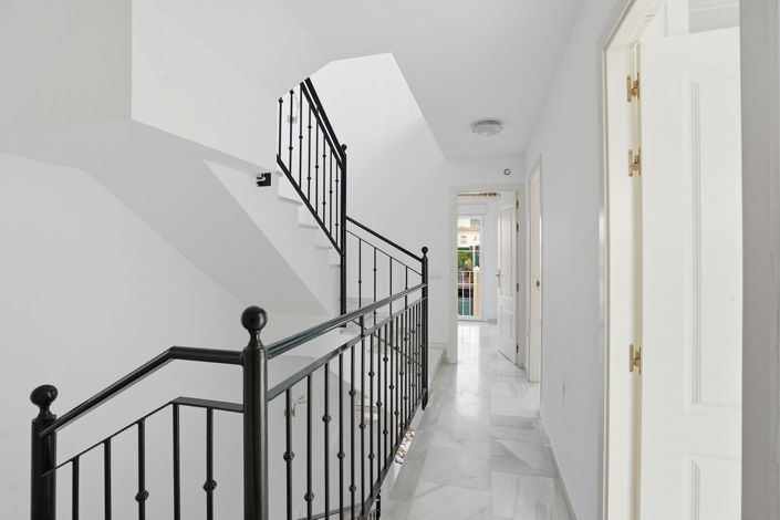 Image No.9-3 Bed Villa for sale