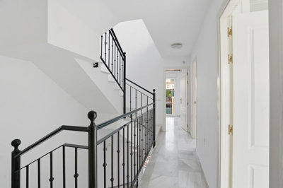 9-467d0cee5b725f3ef65f102a0c2e69c0