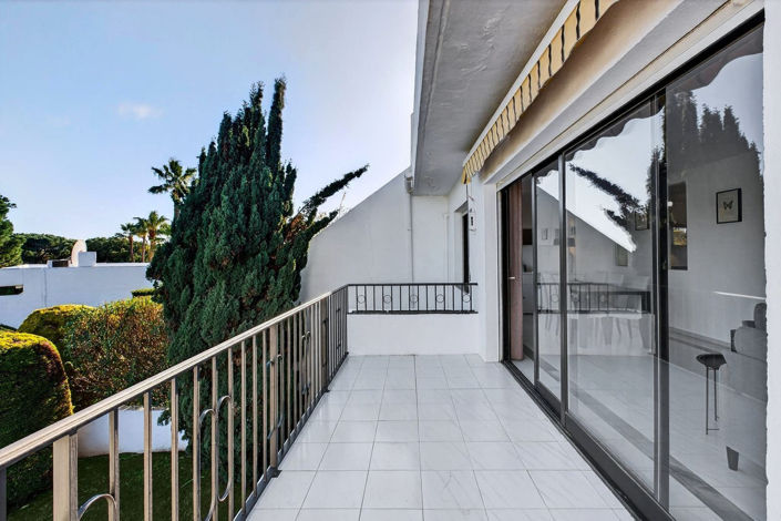 Image No.11-2 Bed Townhouse for sale