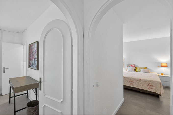 Image No.15-2 Bed Townhouse for sale