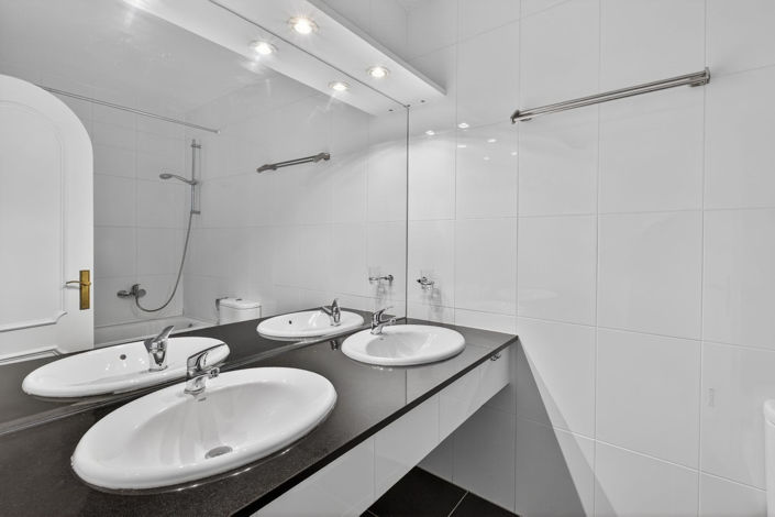 Image No.21-2 Bed Townhouse for sale