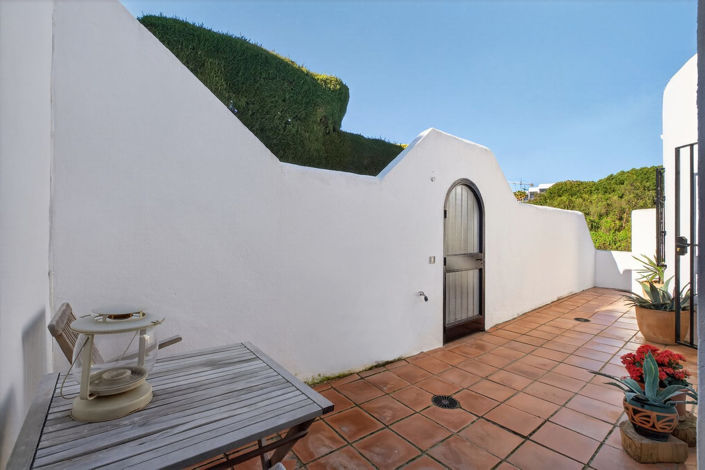 Image No.24-2 Bed Townhouse for sale