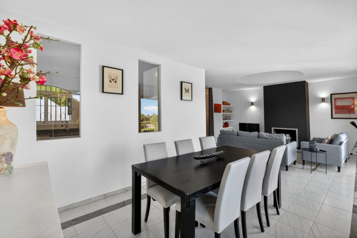 Image No.6-2 Bed Townhouse for sale