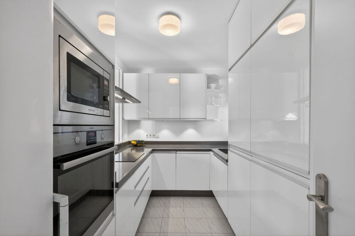 Image No.8-2 Bed Townhouse for sale