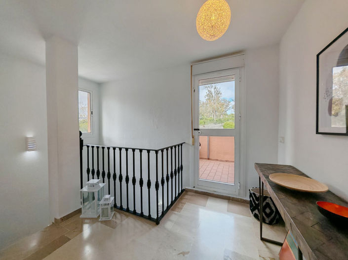 Image No.10-3 Bed Apartment for sale