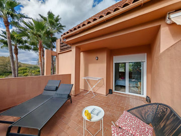 2-5bd7b9d04b45e33852eaf0ec6670150d