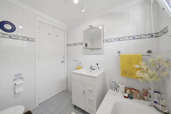 Image No.11-1 Bed Apartment for sale