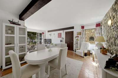 8-e64a9055bba3e77ac8aca3b893cdf826