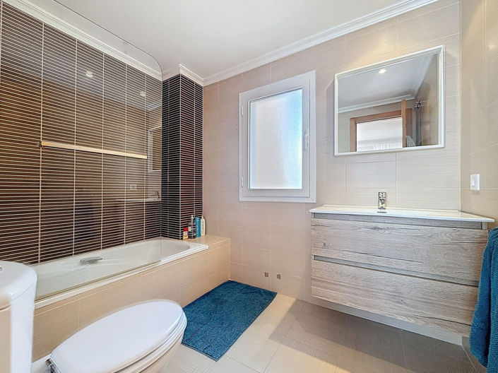 Image No.18-2 Bed Apartment for sale