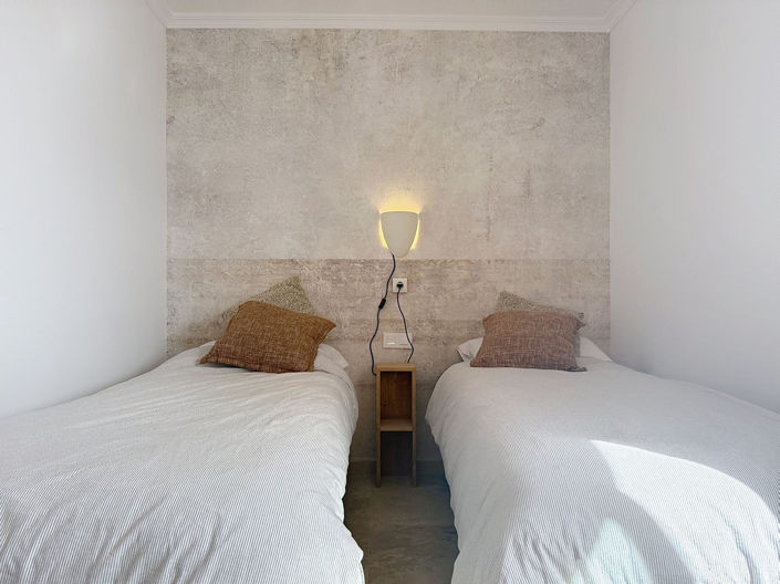 Image No.20-2 Bed Apartment for sale