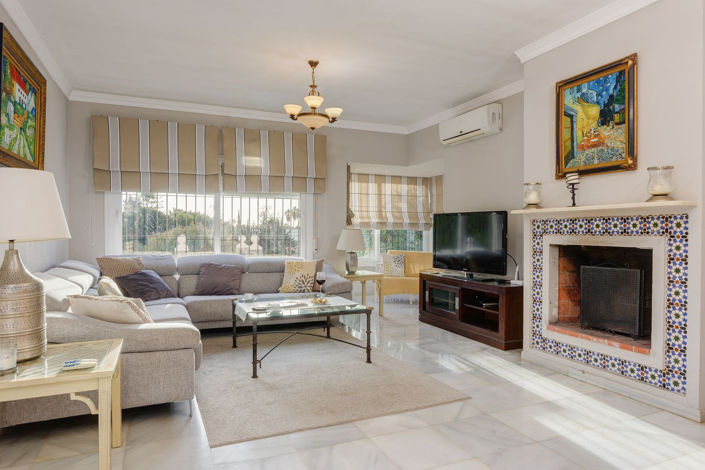 Image No.10-4 Bed Villa for sale