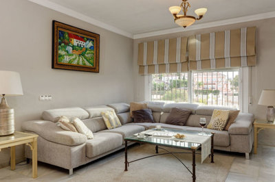 12-53013098fcab6c38b1379cd33298e050