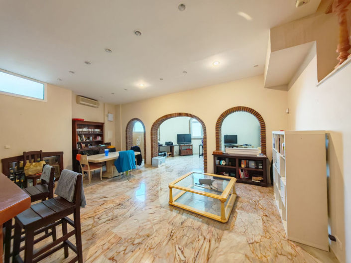 Image No.20-5 Bed Villa for sale