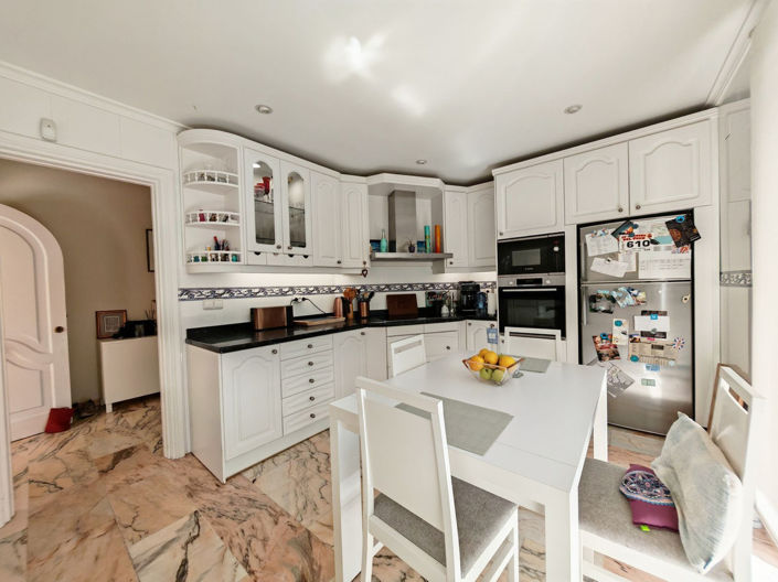 Image No.9-5 Bed Villa for sale