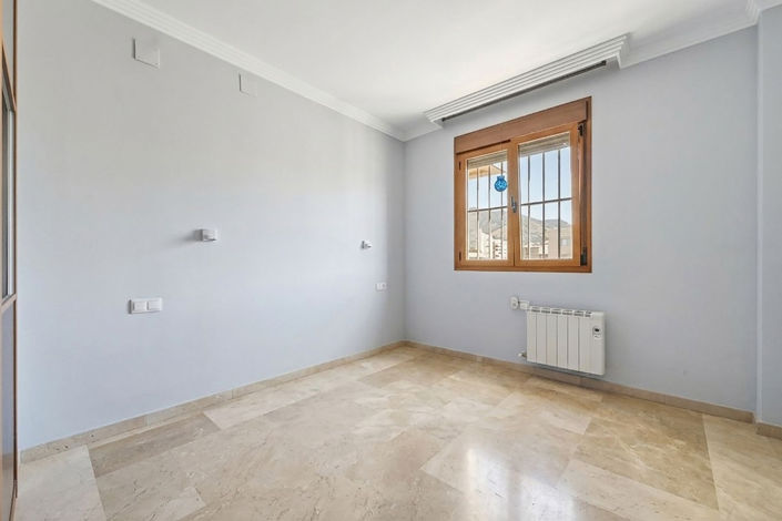 Image No.24-2 Bed Apartment for sale