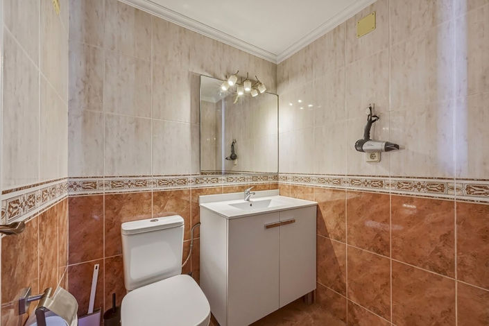 Image No.28-2 Bed Apartment for sale