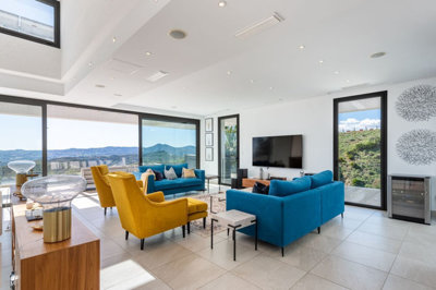 9-467d0cee5b725f3ef65f102a0c2e69c0