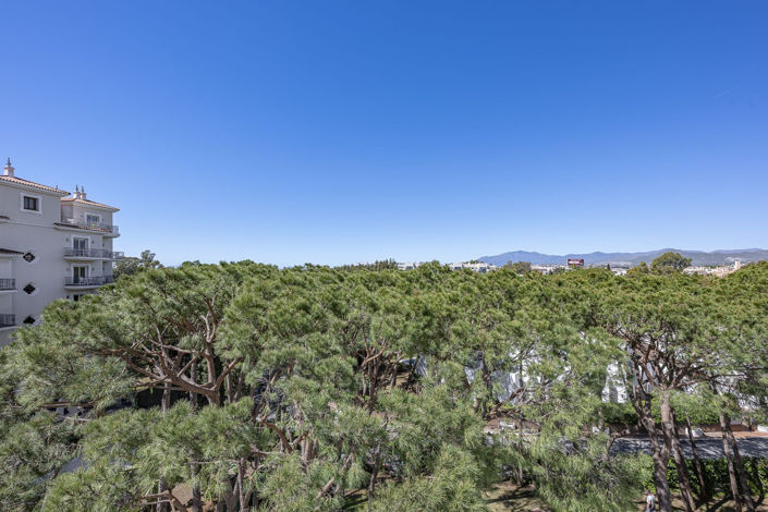 Image No.24-3 Bed Apartment for sale