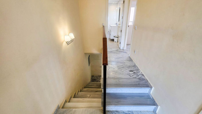 Image No.14-3 Bed Townhouse for sale