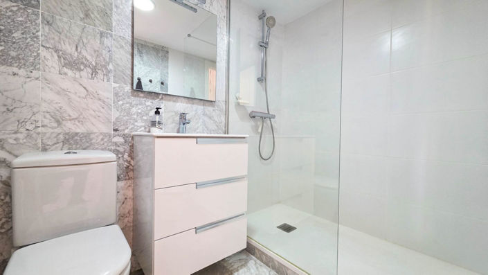 Image No.20-3 Bed Townhouse for sale