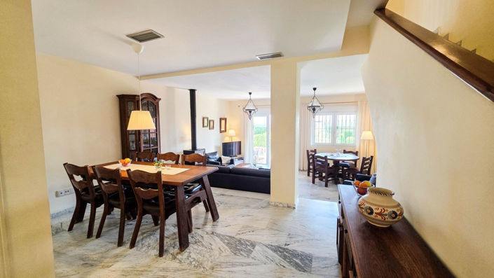 Image No.8-3 Bed Townhouse for sale