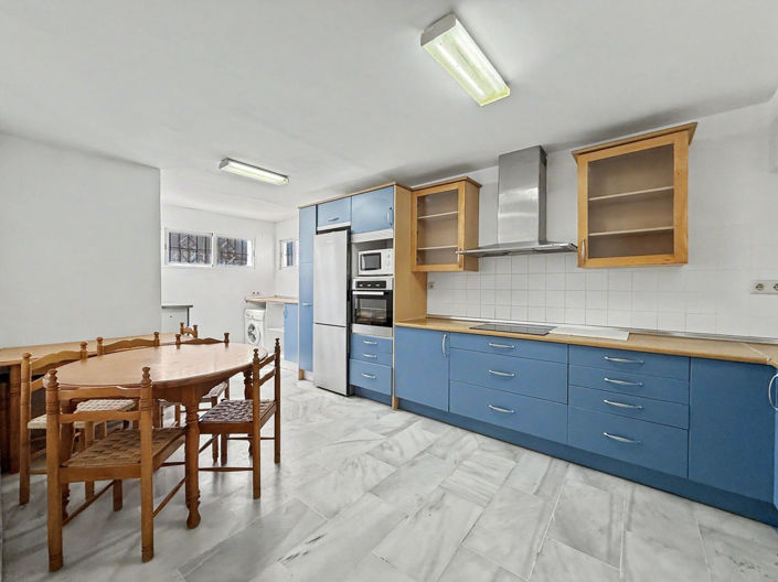 Image No.10-3 Bed Townhouse for sale