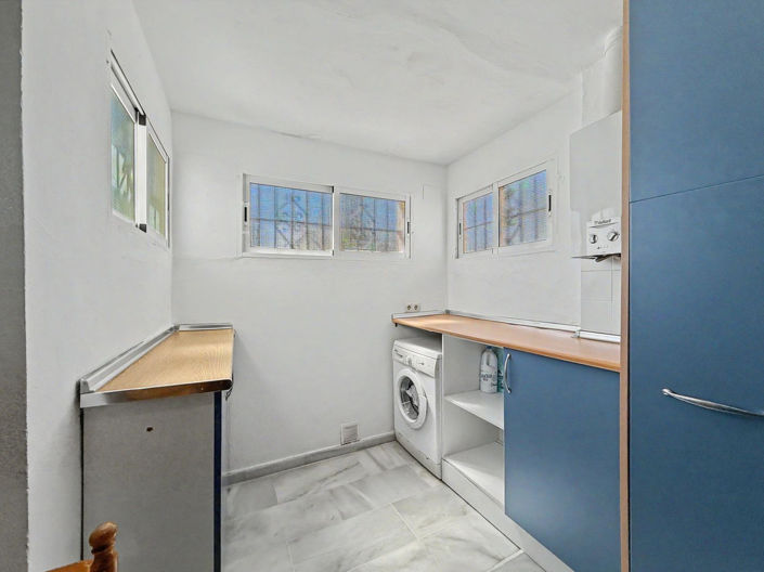 Image No.13-3 Bed Townhouse for sale