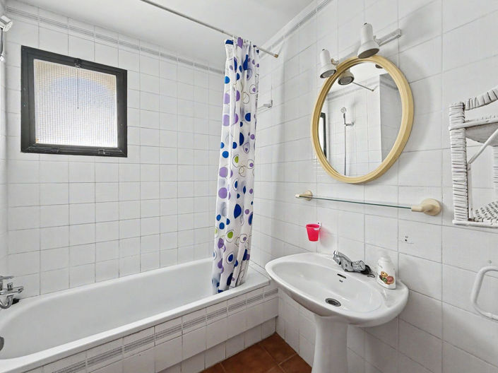 Image No.23-3 Bed Townhouse for sale